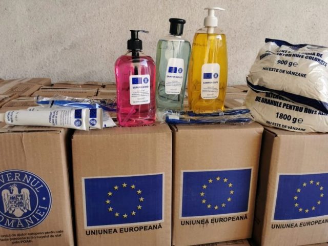 Acordarea de pachete cu produse de igienă în cadrul POAD 2018-2020